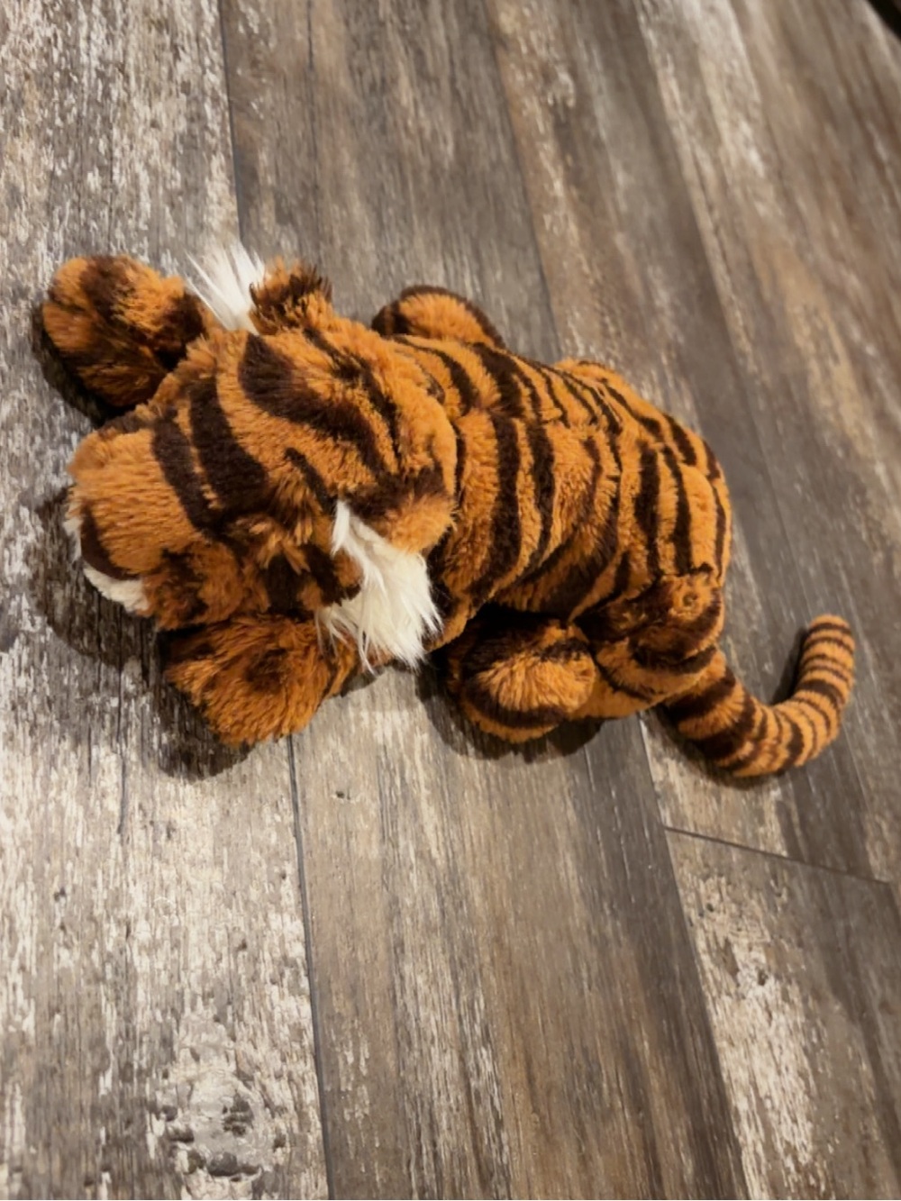 Rare Retired JELLYCAT London Large Tia Tiger Plush NWOT